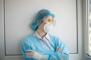 Insalubridade na enfermagem: 20% para enfermeiro, técnico e auxiliar (NR-15 Anexo 14)
