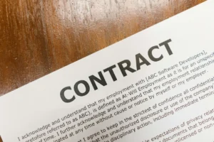 Rescisão indireta por descumprimento de obrigação do contrato: a cláusula coringa do art. 483 (d) CLT