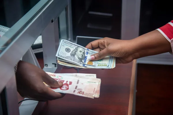 profissao-bancario_jornada_6h.webp